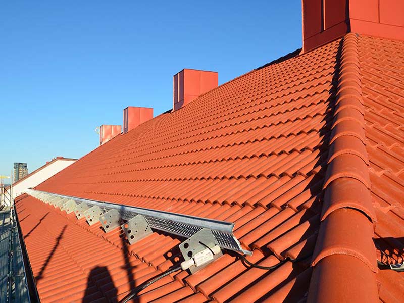 10. Montera Snorasskydd installera Takbrygga.jpg