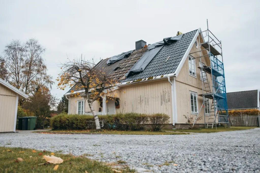 eternittak med asbest s g r taksanering och renovering till p ett s kert s tt