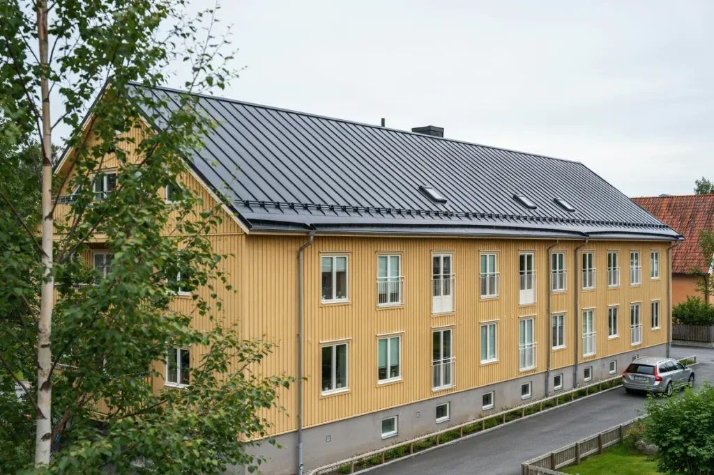 renoverat pl ttak p flerbostadshus i kinna